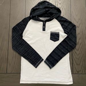 Boys Broken Threads Long Sleeved Tee Size Large (14/16)